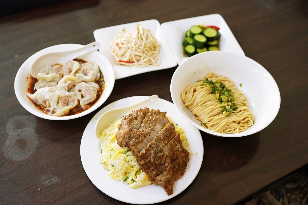 【丰清揚小吃店】 鼎泰豐主廚出來開！必點平價版排骨蛋炒飯 @捲捲頭 ♡ 品味生活