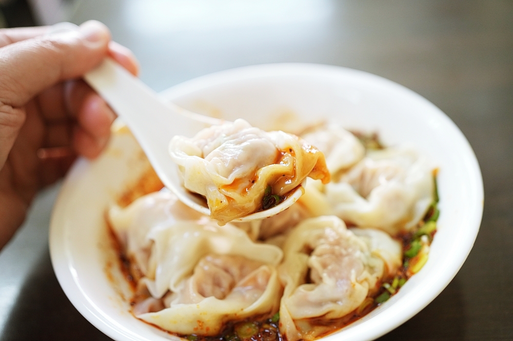 【丰清揚小吃店】 鼎泰豐主廚出來開！必點平價版排骨蛋炒飯 @捲捲頭 ♡ 品味生活