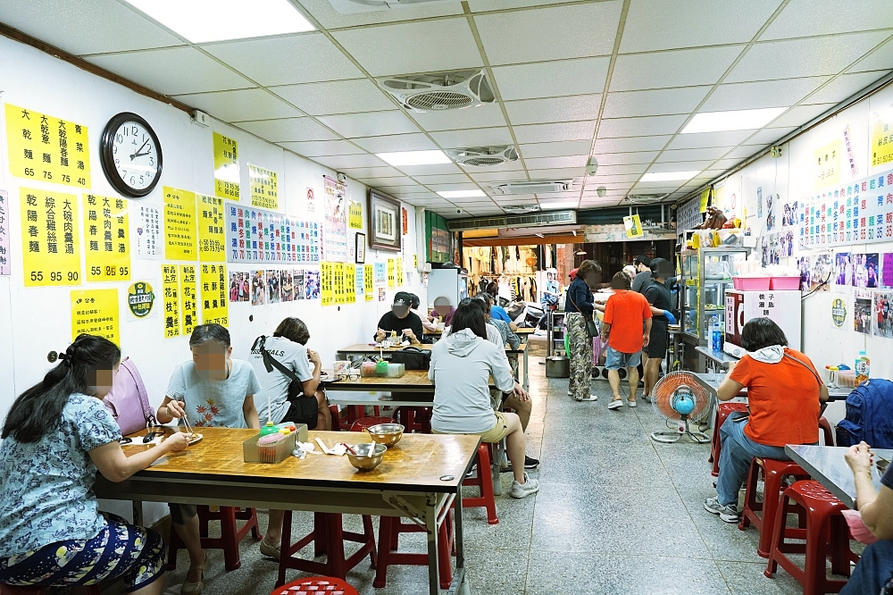 【北投美食】 上全肉羹：隱身市場的現捏肉羹，蒜酥辣油加下去才叫內行！ @捲捲頭 ♡ 品味生活