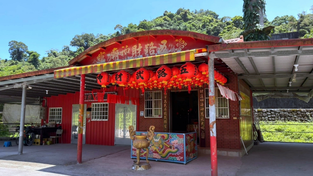 武荖坑林道第一戲水區：網傳溪流玩水秘境，清涼消暑在地人帶路 @捲捲頭 ♡ 品味生活