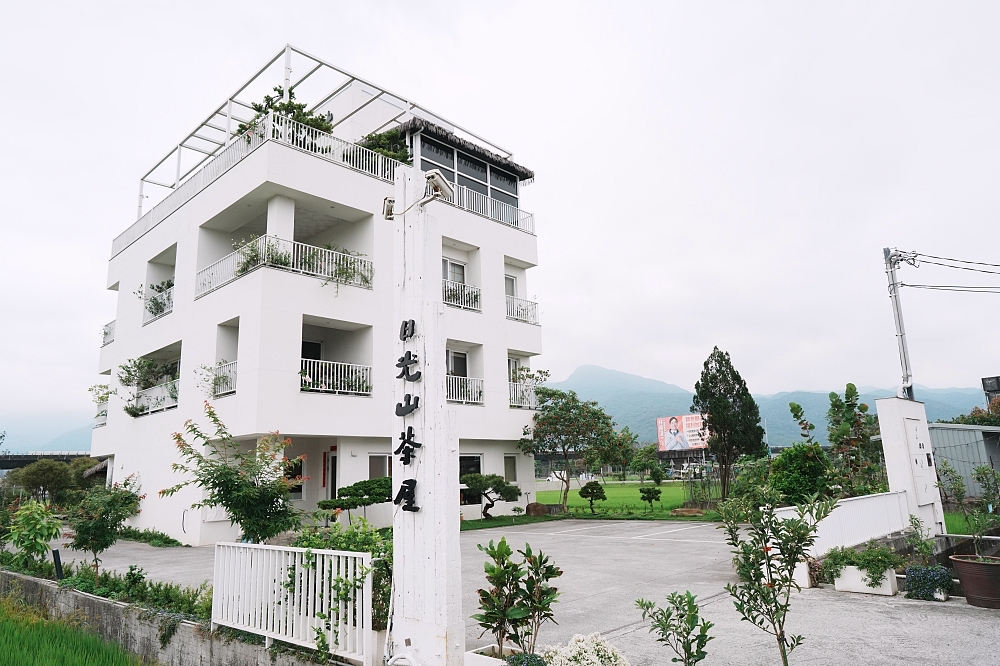 【日光山茶屋】 礁溪交流道旁 5 分鐘！純白茶屋看龜山島、享慢活下午茶 @捲捲頭 ♡ 品味生活