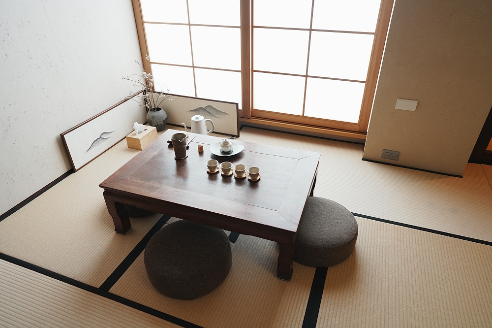 【日光山茶屋】 礁溪交流道旁 5 分鐘！純白茶屋看龜山島、享慢活下午茶 @捲捲頭 ♡ 品味生活
