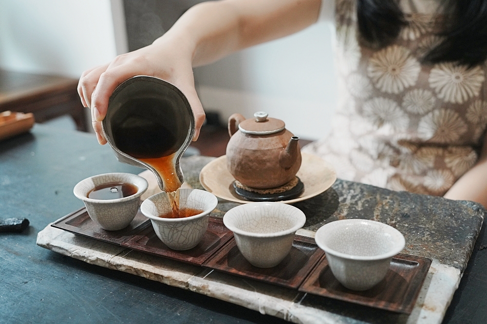 【日光山茶屋】 礁溪交流道旁 5 分鐘！純白茶屋看龜山島、享慢活下午茶 @捲捲頭 ♡ 品味生活