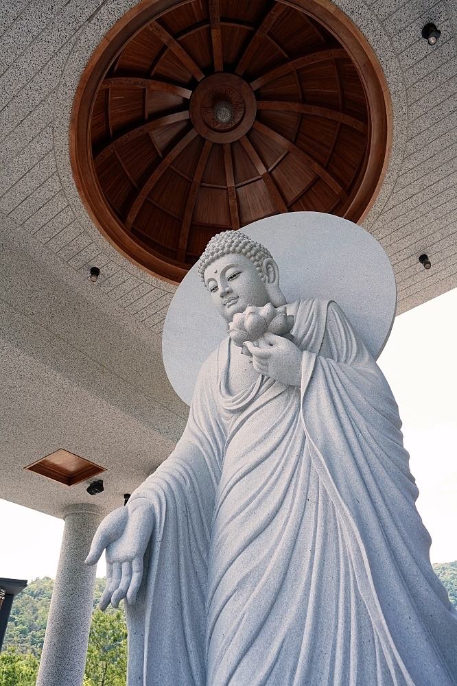宜蘭東林寺｜比北后寺更安靜？冬山隱藏版鏡像大殿美翻了！ @捲捲頭 ♡ 品味生活