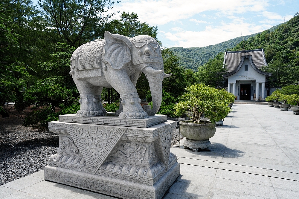 宜蘭東林寺｜比北后寺更安靜？冬山隱藏版鏡像大殿美翻了！ @捲捲頭 ♡ 品味生活