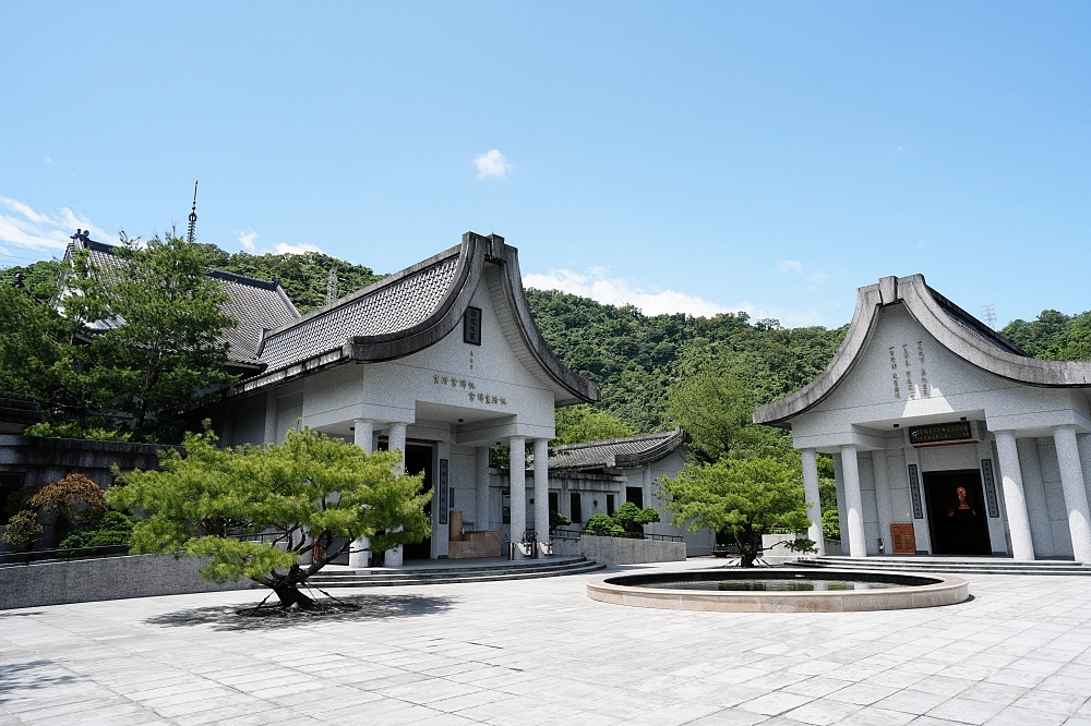 宜蘭東林寺｜比北后寺更安靜？冬山隱藏版鏡像大殿美翻了！ @捲捲頭 ♡ 品味生活