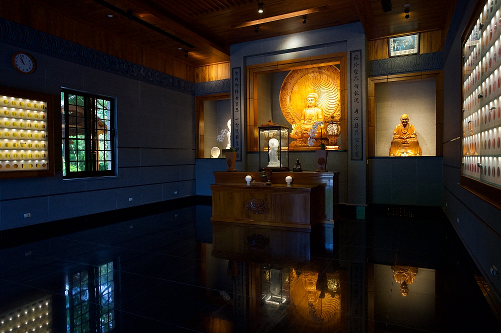 宜蘭東林寺｜比北后寺更安靜？冬山隱藏版鏡像大殿美翻了！ @捲捲頭 ♡ 品味生活
