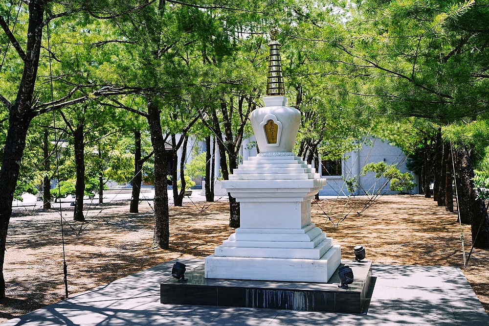 宜蘭東林寺｜比北后寺更安靜？冬山隱藏版鏡像大殿美翻了！ @捲捲頭 ♡ 品味生活