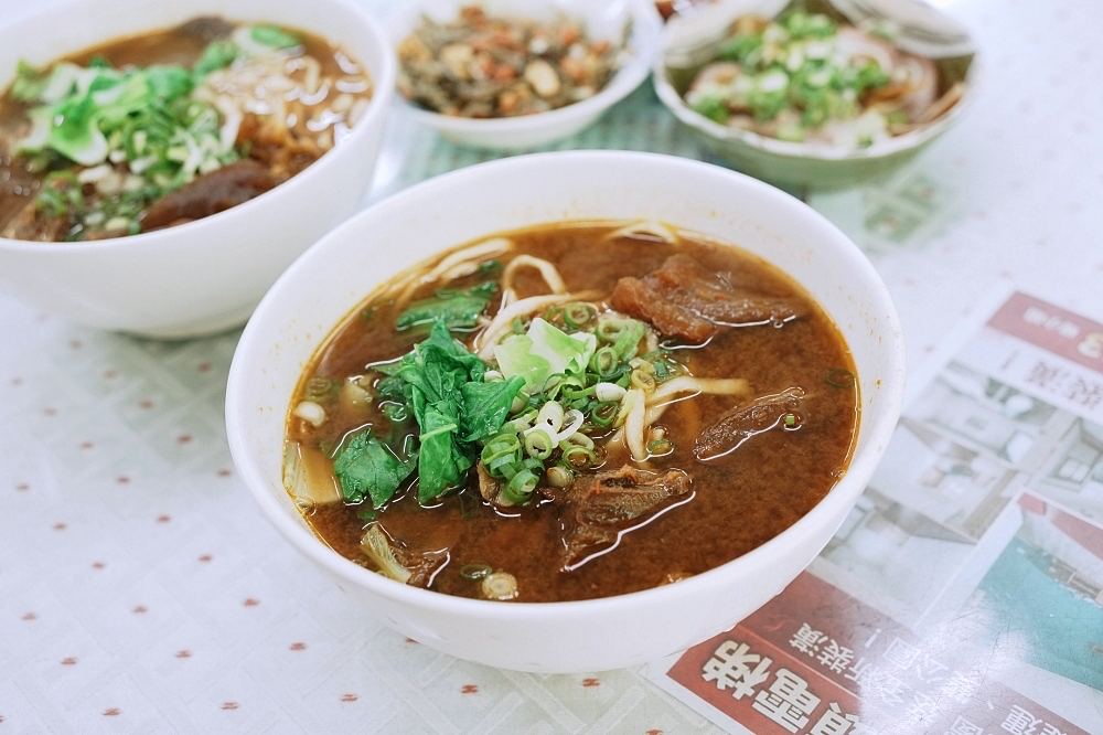 三重美食推薦｜高棚滿座牛肉麵，大份量半筋半肉百元佛心價！ @捲捲頭 ♡ 品味生活
