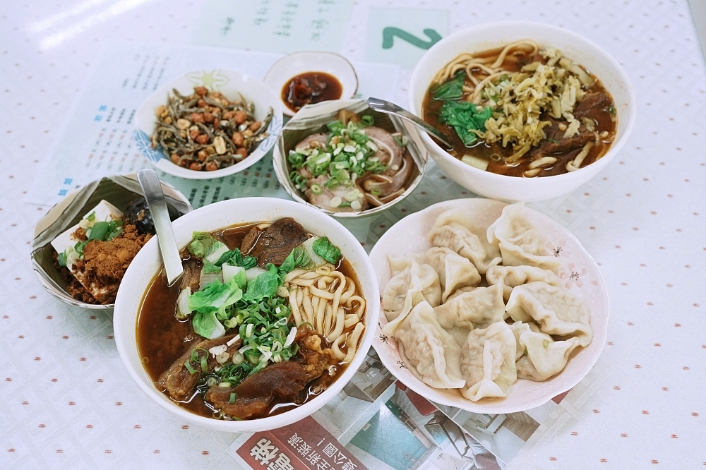 三重美食推薦｜高棚滿座牛肉麵，大份量半筋半肉百元佛心價！ @捲捲頭 ♡ 品味生活
