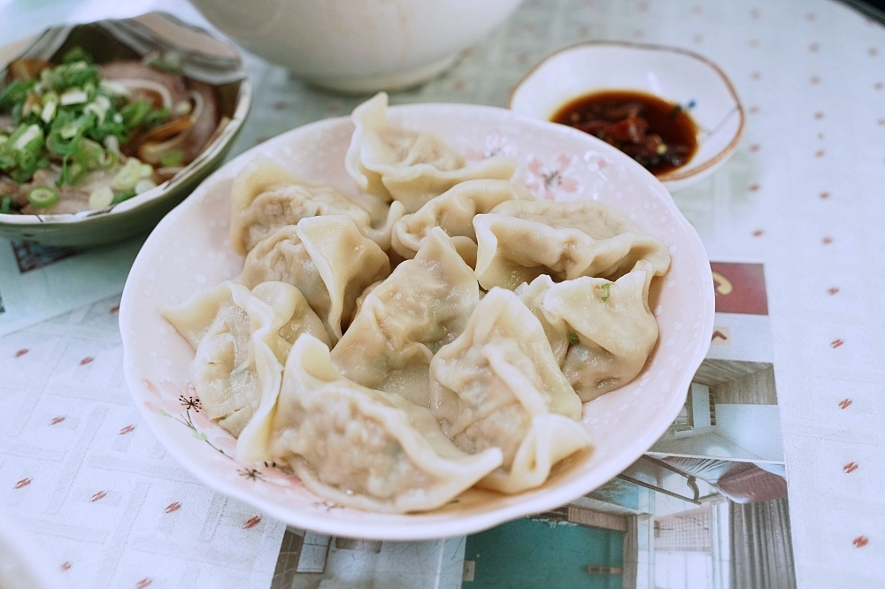 三重美食推薦｜高棚滿座牛肉麵，大份量半筋半肉百元佛心價！ @捲捲頭 ♡ 品味生活