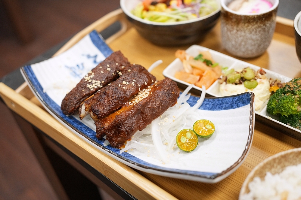 【光鮮生活美食館】必點櫻桃鴨烤鴨套餐、軟嫩豬肋排，高CP值聚餐首選 @捲捲頭 ♡ 品味生活