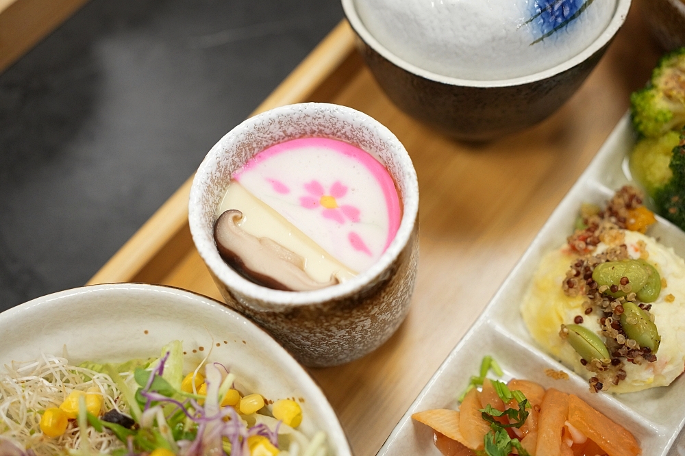 【光鮮生活美食館】必點櫻桃鴨烤鴨套餐、軟嫩豬肋排，高CP值聚餐首選 @捲捲頭 ♡ 品味生活