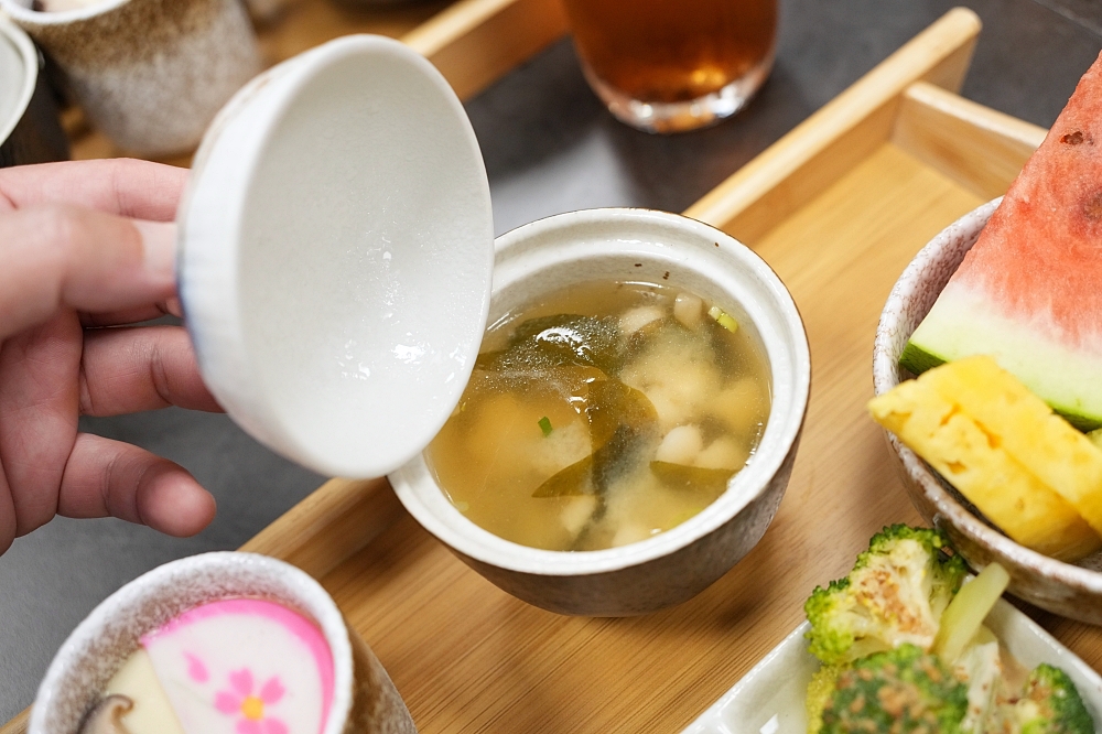 【光鮮生活美食館】必點櫻桃鴨烤鴨套餐、軟嫩豬肋排，高CP值聚餐首選 @捲捲頭 ♡ 品味生活