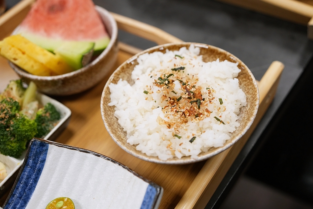 【光鮮生活美食館】必點櫻桃鴨烤鴨套餐、軟嫩豬肋排，高CP值聚餐首選 @捲捲頭 ♡ 品味生活