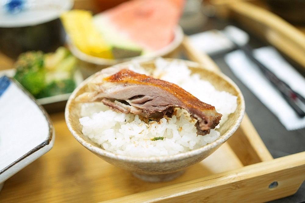 【光鮮生活美食館】必點櫻桃鴨烤鴨套餐、軟嫩豬肋排，高CP值聚餐首選 @捲捲頭 ♡ 品味生活