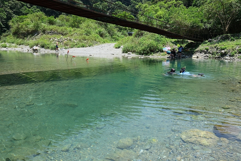 武荖坑林道第一戲水區：網傳溪流玩水秘境，清涼消暑在地人帶路 @捲捲頭 ♡ 品味生活
