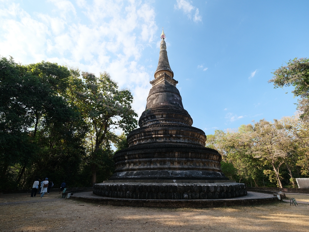 【悟孟寺】走進神祕地下隧道佛堂，感受最純粹的蘭納古寺靈氣 @捲捲頭 ♡ 品味生活