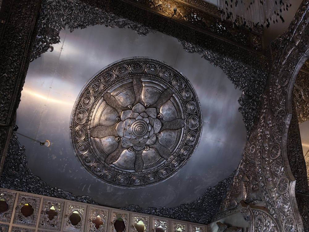 清邁景點推薦｜清邁銀廟（素攀寺）：近觀光區的手工銀雕奇景，入園須知與心得分享 @捲捲頭 ♡ 品味生活