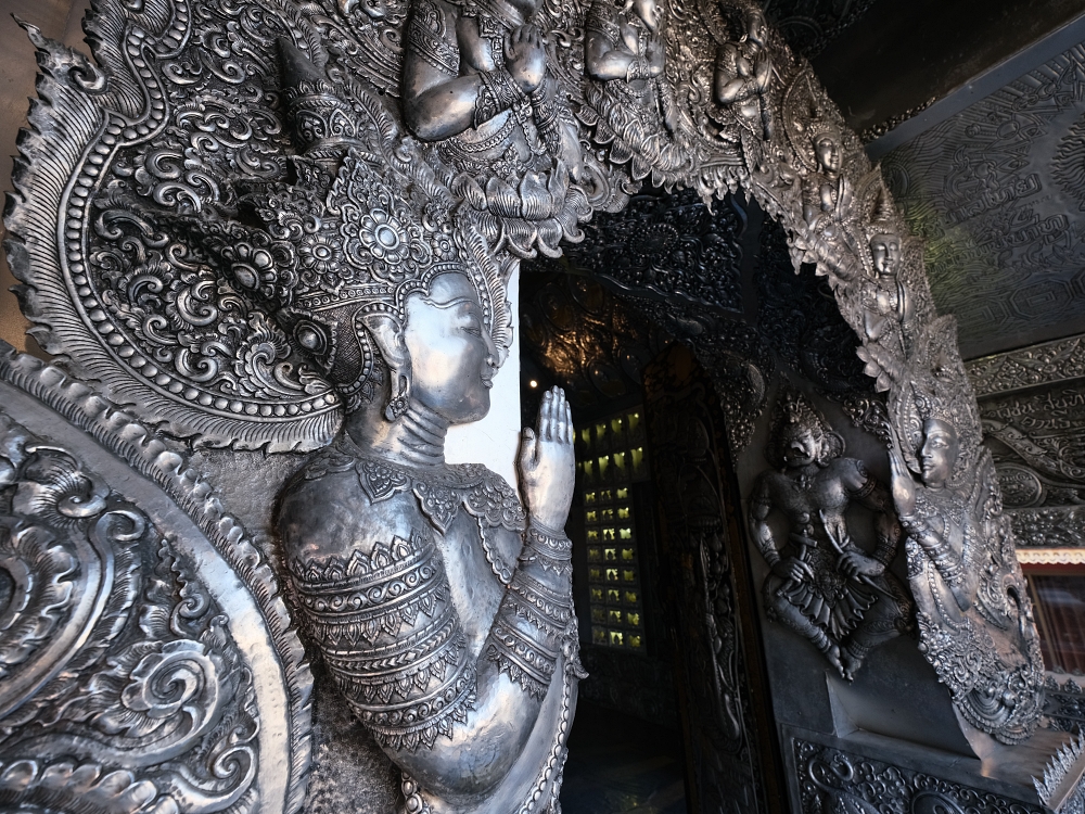 清邁景點推薦｜清邁銀廟（素攀寺）：近觀光區的手工銀雕奇景，入園須知與心得分享 @捲捲頭 ♡ 品味生活