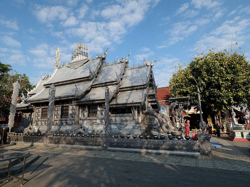 清邁景點推薦｜清邁銀廟（素攀寺）：近觀光區的手工銀雕奇景，入園須知與心得分享 @捲捲頭 ♡ 品味生活