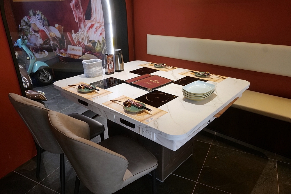 嗑肉石鍋-羅東純精店｜超狂800克肉肉瀑布，法鬥牛奶鍋萌翻全場！ @捲捲頭 ♡ 品味生活