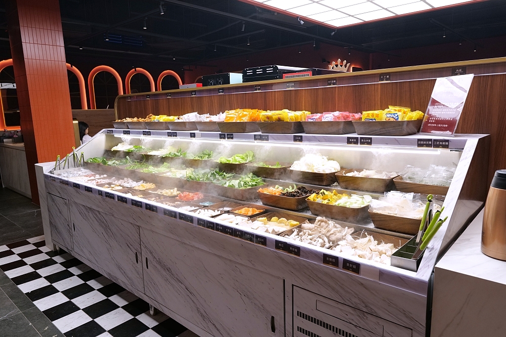 嗑肉石鍋-羅東純精店｜超狂800克肉肉瀑布，法鬥牛奶鍋萌翻全場！ @捲捲頭 ♡ 品味生活