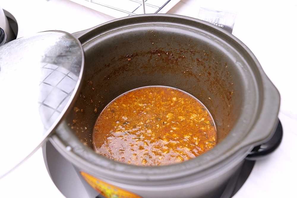 嗑肉石鍋-羅東純精店｜超狂800克肉肉瀑布，法鬥牛奶鍋萌翻全場！ @捲捲頭 ♡ 品味生活