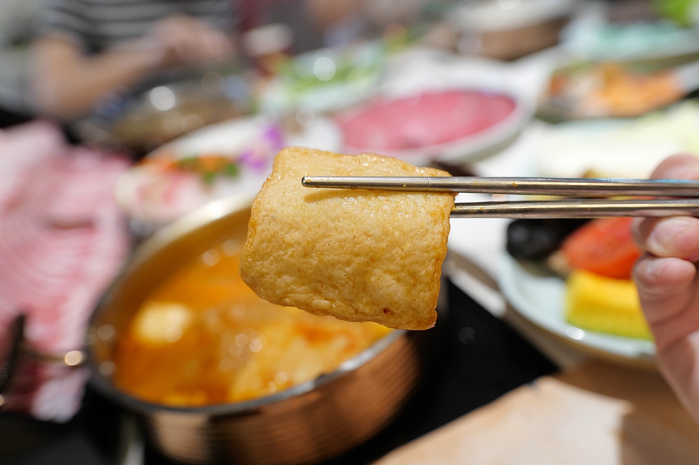 嗑肉石鍋-羅東純精店｜超狂800克肉肉瀑布，法鬥牛奶鍋萌翻全場！ @捲捲頭 ♡ 品味生活