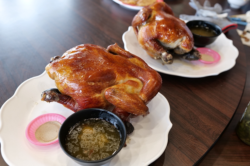 【基隆甕仔雞宜蘭分店】 國五交流道必吃！皮酥肉嫩不柴、淋上精華雞油超下飯 @捲捲頭 ♡ 品味生活