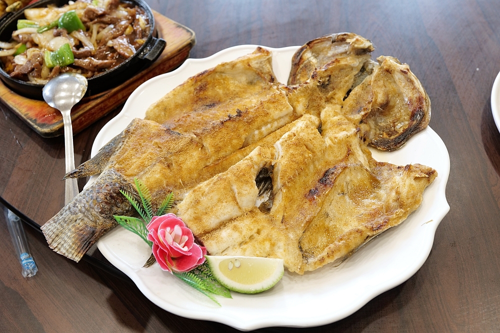 【基隆甕仔雞宜蘭分店】 國五交流道必吃！皮酥肉嫩不柴、淋上精華雞油超下飯 @捲捲頭 ♡ 品味生活