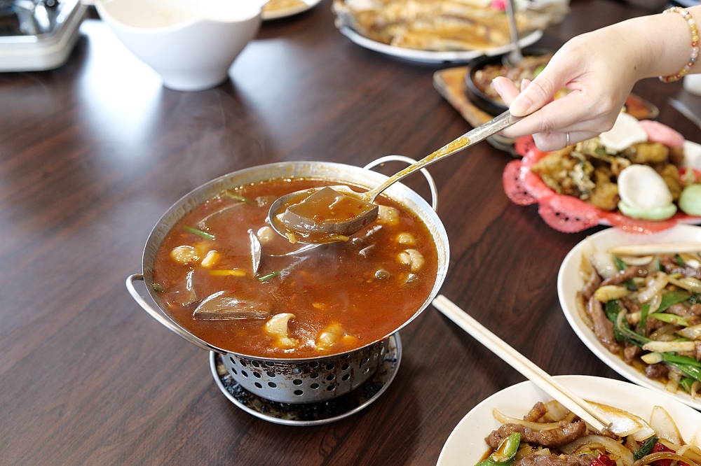 【基隆甕仔雞宜蘭分店】 國五交流道必吃!皮酥肉嫩不柴、淋上精華雞油超下飯 @捲捲頭 ♡ 品味生活 【基隆甕仔雞宜蘭分店】 國五交流道必吃!皮酥肉嫩不柴、淋上精華雞油超下飯 @捲捲頭 ♡ 品味生活