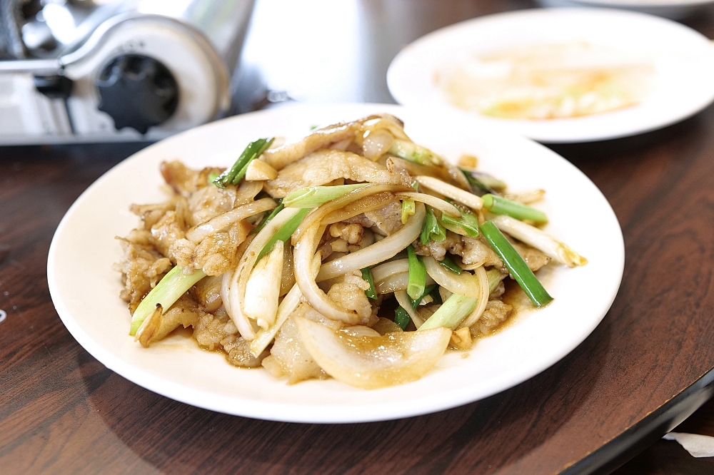 【基隆甕仔雞宜蘭分店】 國五交流道必吃!皮酥肉嫩不柴、淋上精華雞油超下飯 @捲捲頭 ♡ 品味生活 【基隆甕仔雞宜蘭分店】 國五交流道必吃!皮酥肉嫩不柴、淋上精華雞油超下飯 @捲捲頭 ♡ 品味生活