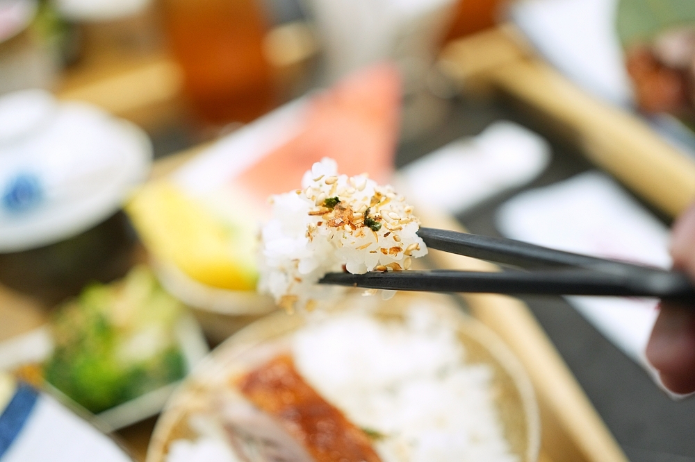 【光鮮生活美食館】必點櫻桃鴨烤鴨套餐、軟嫩豬肋排，高CP值聚餐首選 @捲捲頭 ♡ 品味生活