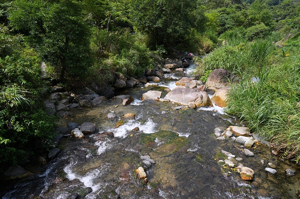 【圳頭鴛鴦溪】免爬山走路！下車就能玩水，宜蘭在地人超推的消暑好去處 @捲捲頭 ♡ 品味生活