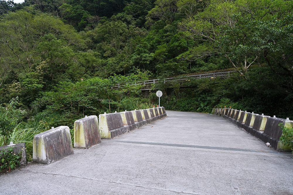 【圳頭鴛鴦溪】免爬山走路！下車就能玩水，宜蘭在地人超推的消暑好去處 @捲捲頭 ♡ 品味生活