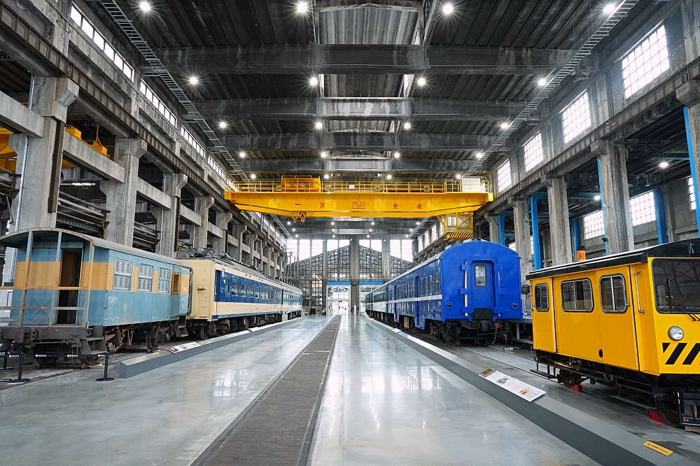 【國家鐵道博物館】全新台北機廠改建，百元逛柴電工廠超值得，藍皮普通號預約與交通攻略 @捲捲頭 ♡ 品味生活