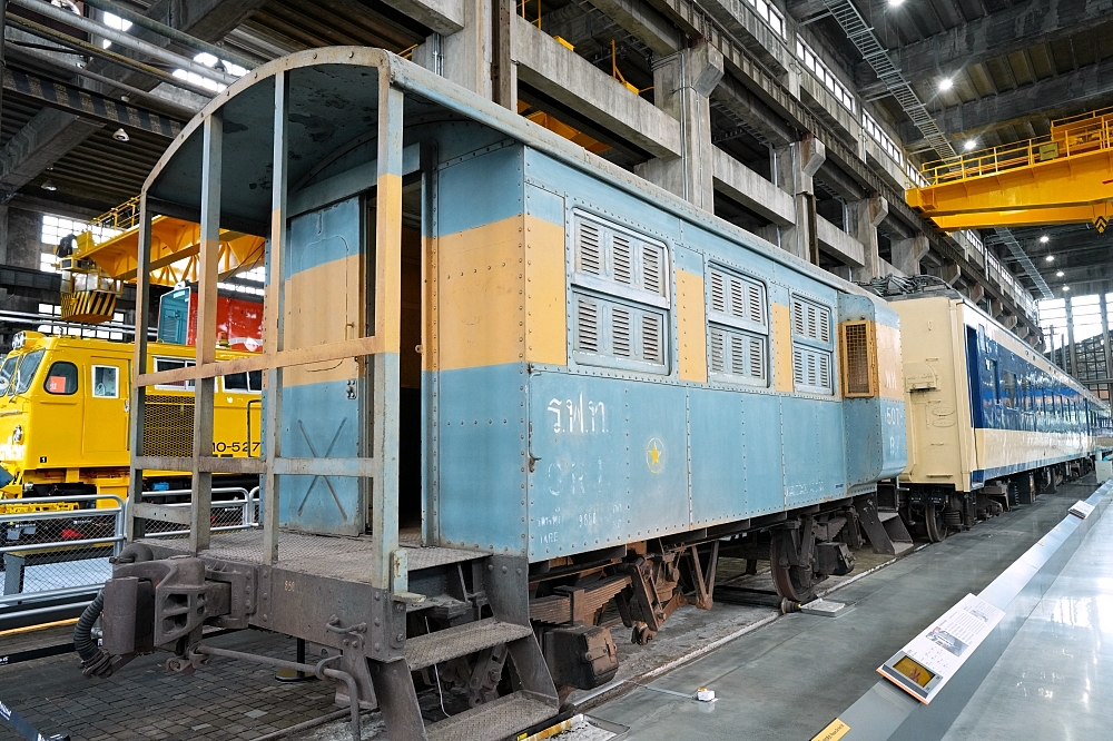 【國家鐵道博物館】全新台北機廠改建，百元逛柴電工廠超值得，藍皮普通號預約與交通攻略 @捲捲頭 ♡ 品味生活