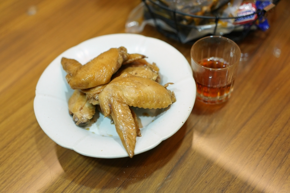屋台拉麵|隱身鄉間的超人氣排隊拉麵,台式小菜與超濃豚骨完美結合 @捲捲頭 ♡ 品味生活 屋台拉麵|隱身鄉間的超人氣排隊拉麵,台式小菜與超濃豚骨完美結合 @捲捲頭 ♡ 品味生活
