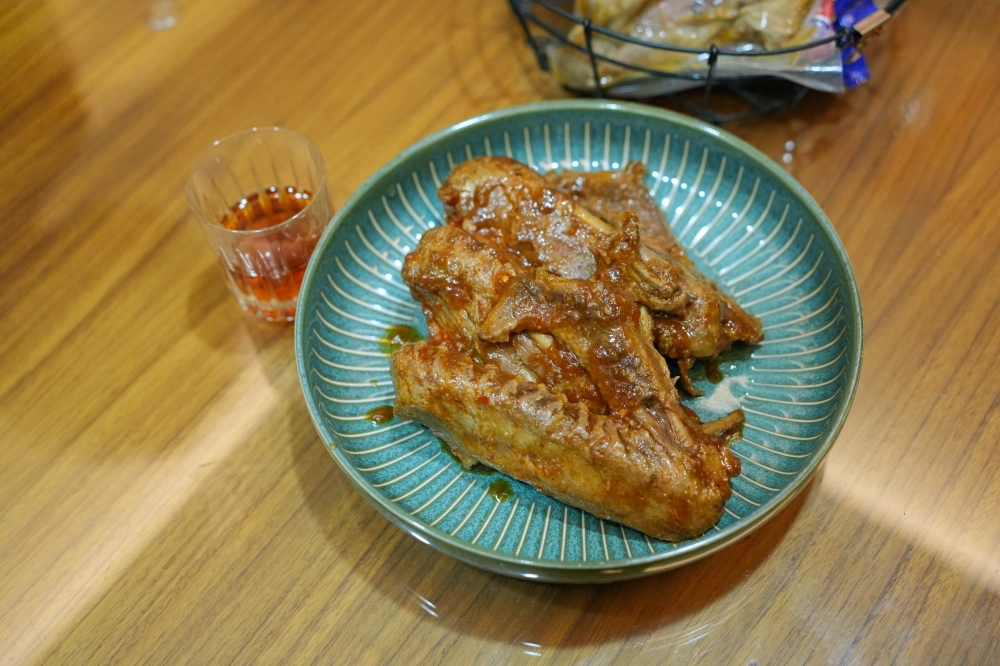 屋台拉麵|隱身鄉間的超人氣排隊拉麵,台式小菜與超濃豚骨完美結合 @捲捲頭 ♡ 品味生活 屋台拉麵|隱身鄉間的超人氣排隊拉麵,台式小菜與超濃豚骨完美結合 @捲捲頭 ♡ 品味生活