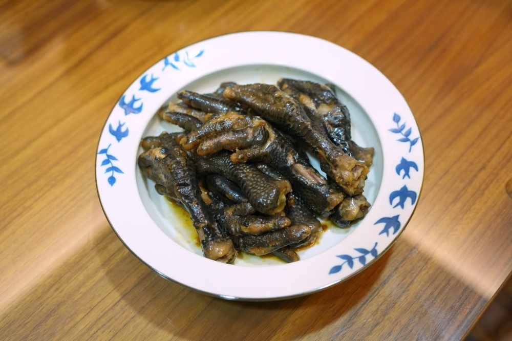 屋台拉麵｜隱身鄉間的超人氣排隊拉麵，台式小菜與超濃豚骨完美結合 @捲捲頭 ♡ 品味生活