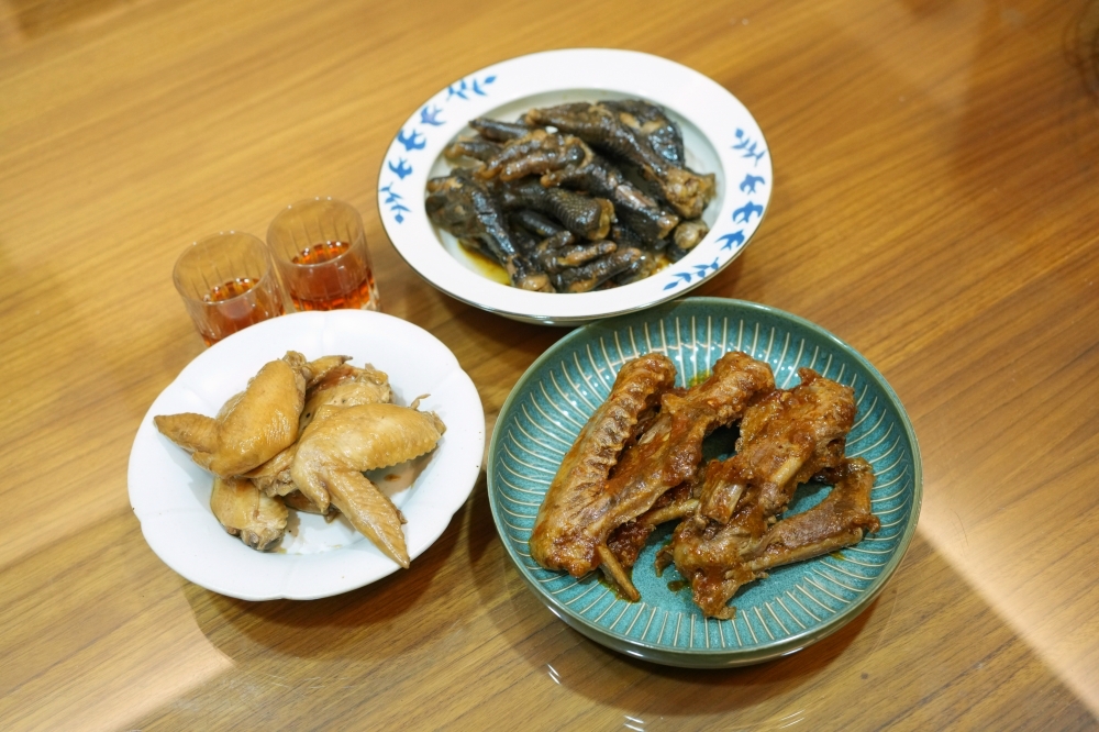 屋台拉麵｜隱身鄉間的超人氣排隊拉麵，台式小菜與超濃豚骨完美結合 @捲捲頭 ♡ 品味生活