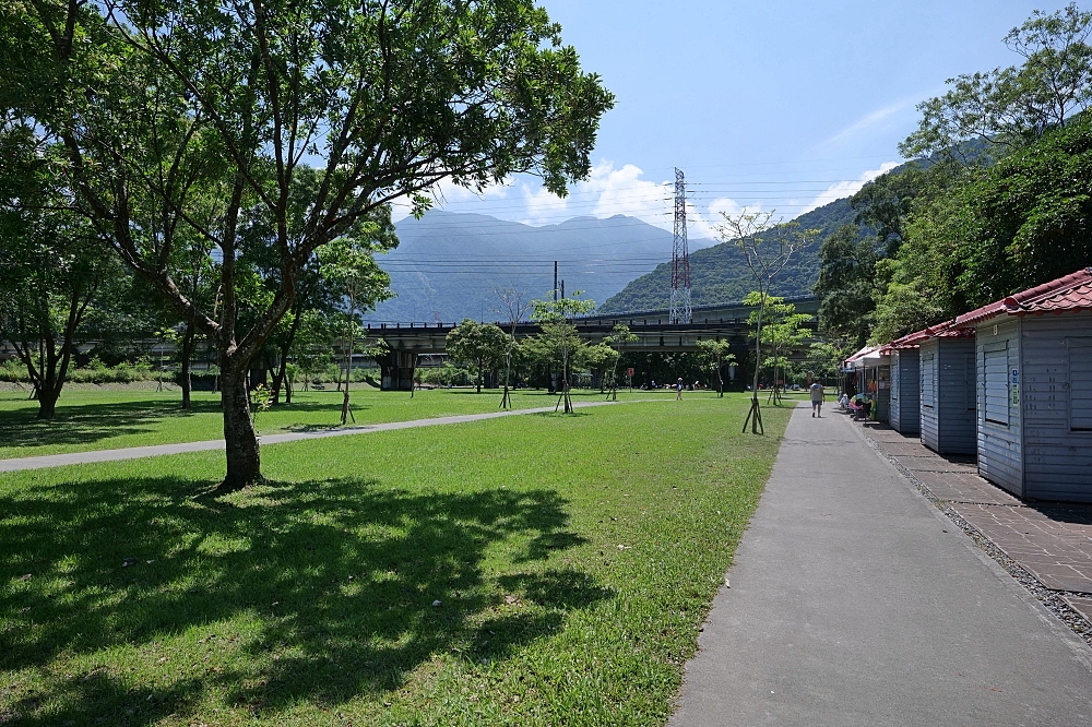 【東岳湧泉】宜蘭玩水景點限時開放！躺在天然冷泉看火車轟隆過，親子消暑首選 @捲捲頭 ♡ 品味生活