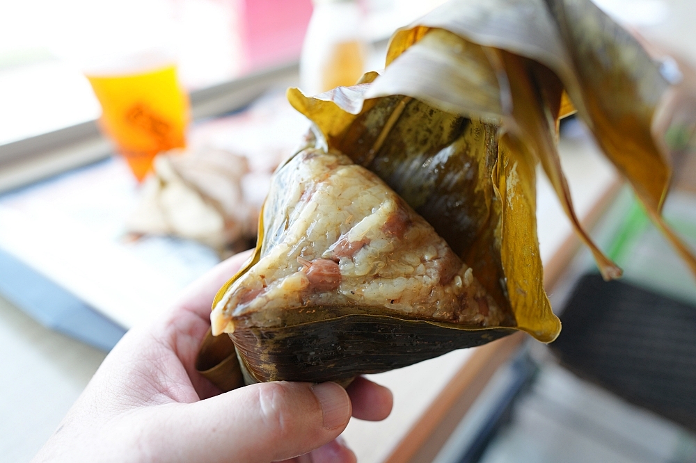 【劉家肉粽富基店】 石門婚紗廣場對面！看海景吹冷氣吃肉粽、停車與支付全攻略 @捲捲頭 ♡ 品味生活