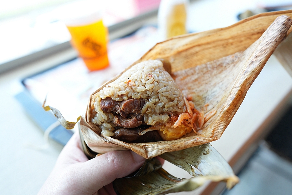 【劉家肉粽富基店】 石門婚紗廣場對面！看海景吹冷氣吃肉粽、停車與支付全攻略 @捲捲頭 ♡ 品味生活