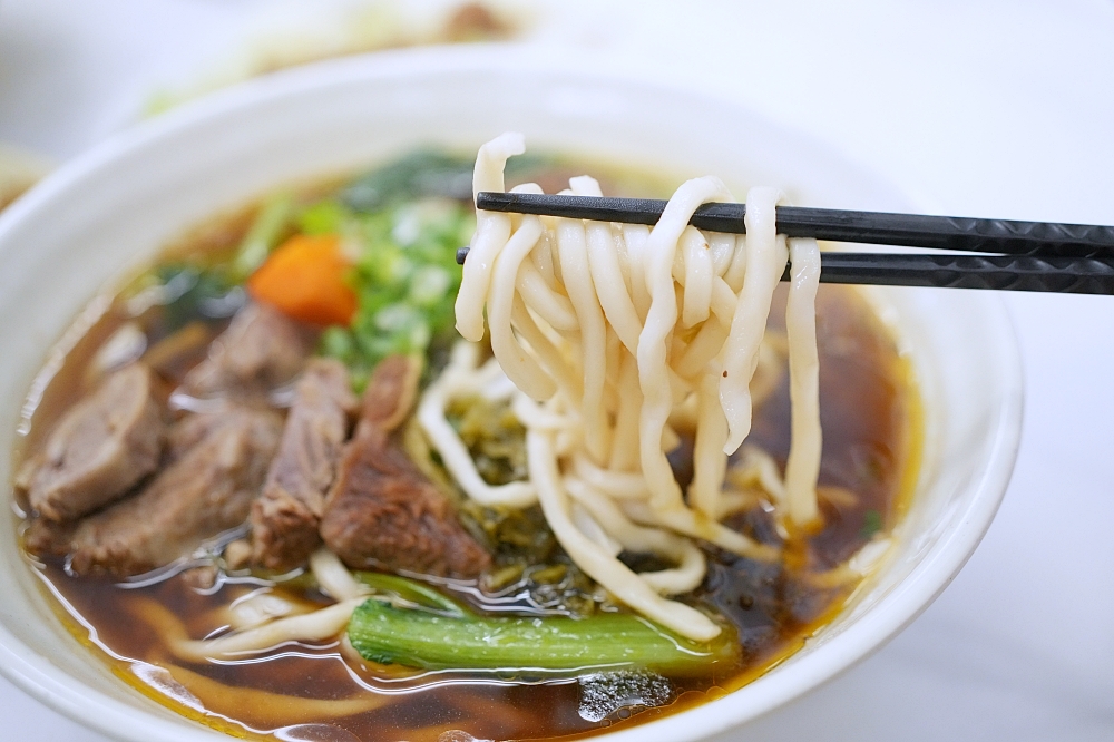 【九添福牛肉麵館】新竹城隍廟美食,在地人激推的米其林必比登,滷味才是本體! @捲捲頭 ♡ 品味生活 【九添福牛肉麵館】新竹城隍廟美食,在地人激推的米其林必比登,滷味才是本體! @捲捲頭 ♡ 品味生活