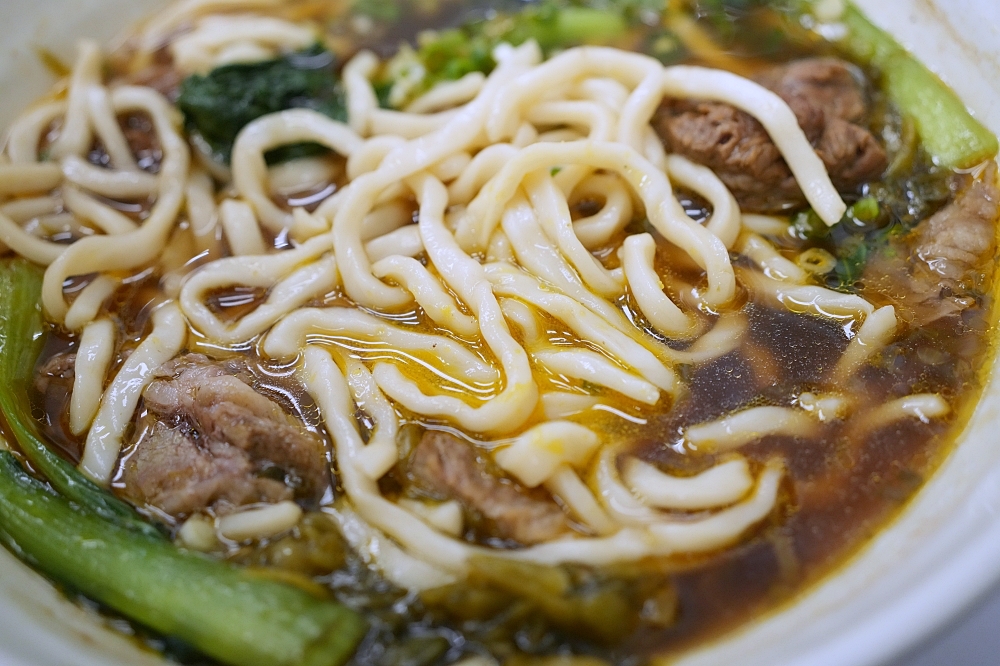 【九添福牛肉麵館】新竹城隍廟美食,在地人激推的米其林必比登,滷味才是本體! @捲捲頭 ♡ 品味生活 【九添福牛肉麵館】新竹城隍廟美食,在地人激推的米其林必比登,滷味才是本體! @捲捲頭 ♡ 品味生活