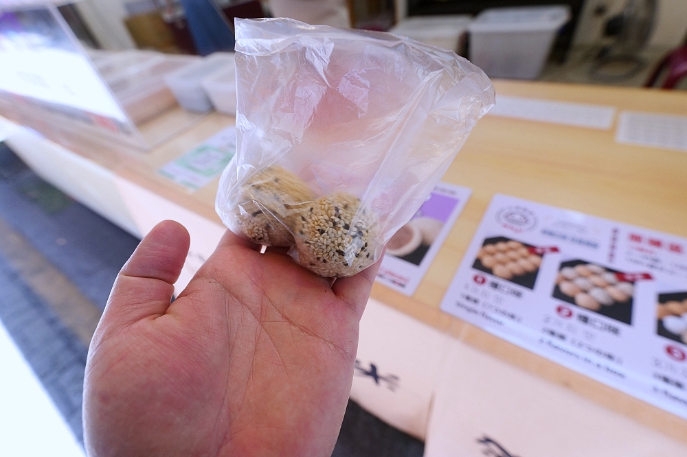 烏來一日遊》搭超可愛【烏來觀光台車】看瀑布！最新票價、環山路停車與購票攻略 @捲捲頭 ♡ 品味生活