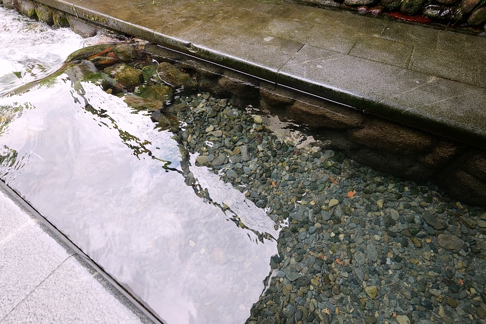 【阿蘭城湧泉池】路邊好停車、水質超乾淨,夏日免費泡腳抓魚蝦秘境 @捲捲頭 ♡ 品味生活 【阿蘭城湧泉池】路邊好停車、水質超乾淨,夏日免費泡腳抓魚蝦秘境 @捲捲頭 ♡ 品味生活
