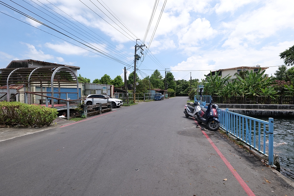 【阿蘭城湧泉池】路邊好停車、水質超乾淨，夏日免費泡腳抓魚蝦秘境 @捲捲頭 ♡ 品味生活